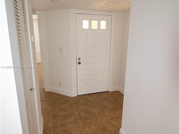 2nd image of 917 Coral Club Dr #917