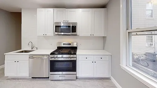 381 Cardinal Medeiros Ave #1R Photo 1