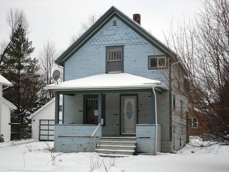 1st image of 1800 Beal Ave