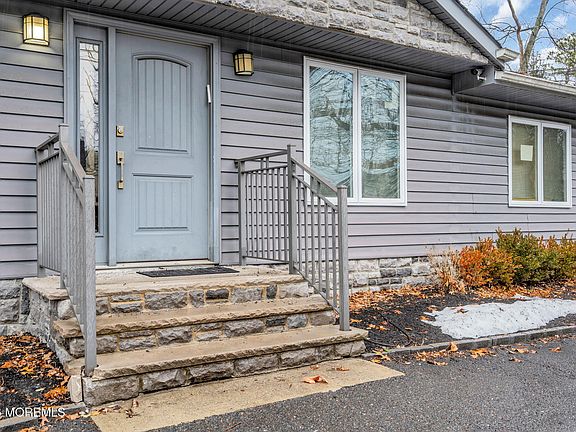 5th image of 435 E County Line Road