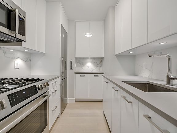 2nd image of 10 W 66th St APT 4B