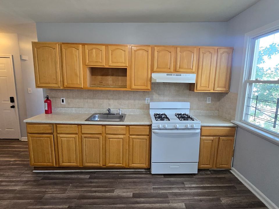 1st image of 87 Summer St #3B