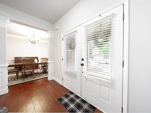 5th image of 5543 Leaf Ridge Ln