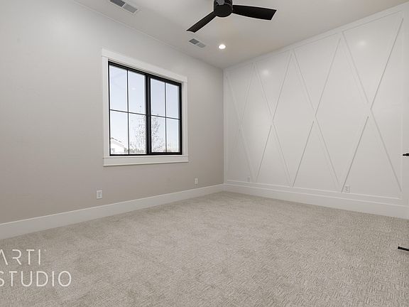 5th image of 3141 S Newport Dr