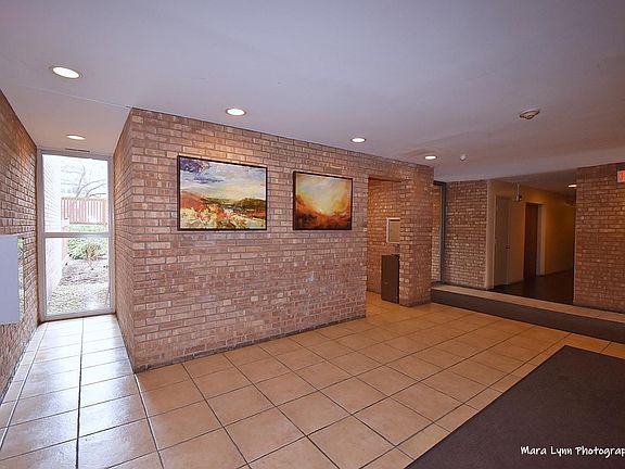 3rd image of 6000 Oakwood Dr APT 1A