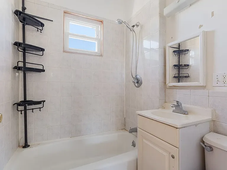 237 Webster Ave #3 — Photo 5