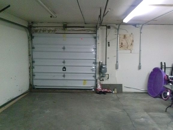 5th image of 914 W Greenwood Ave