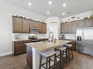 1413 Lakeview Dr, Azle, TX 76020