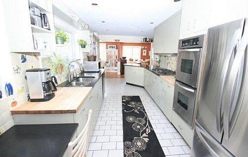 3rd image of 163 Palmer Ave