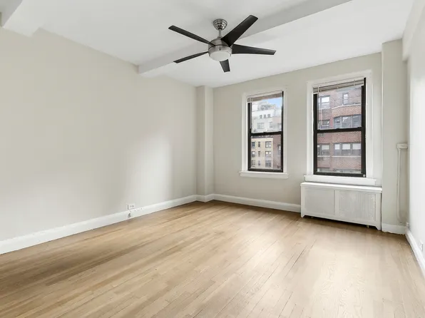 321 East 54th Street image 7 of 11