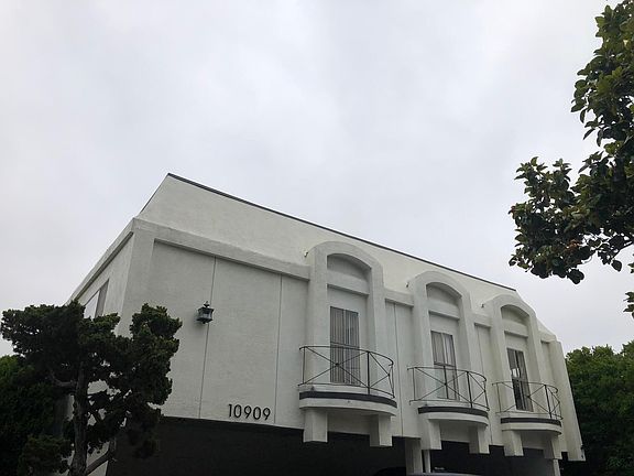 2nd image of 10909 Morrison St APT 6