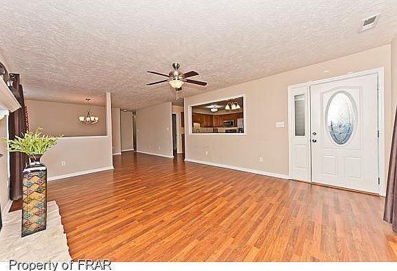 4th image of 3910 Dickens Ave