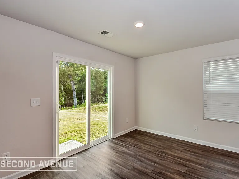 332 Sundew Rd — Photo 5