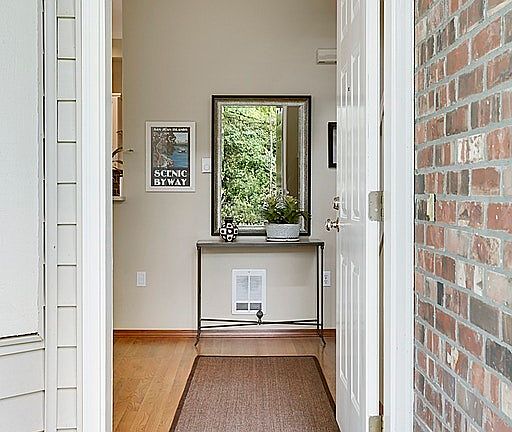2nd image of 12547 NE 7th Pl