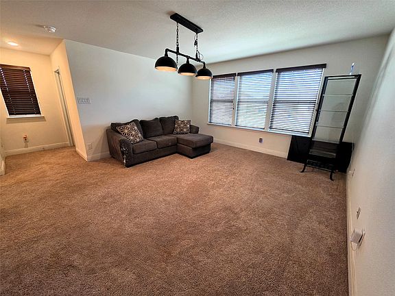 4th image of 2736 Ryder Ln