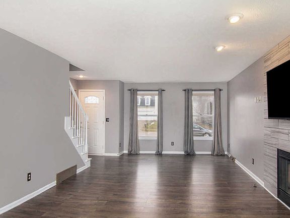 4th image of 2753 Pine Dunes Ct SW