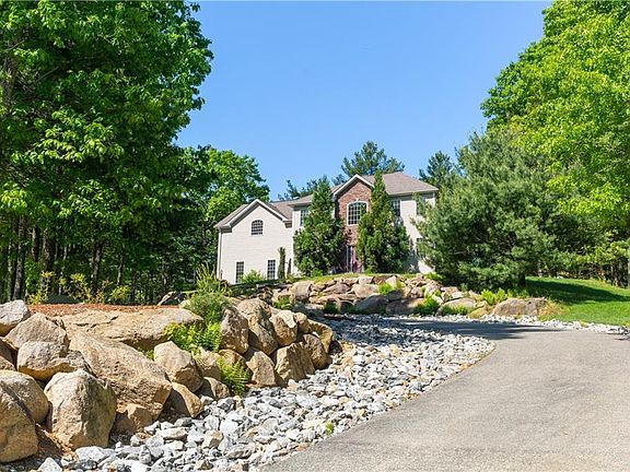 5th image of 43 Orion View Dr
