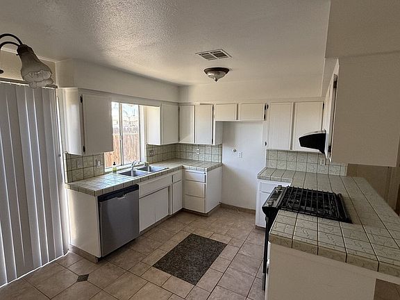 2nd image of 100 N Mathew St