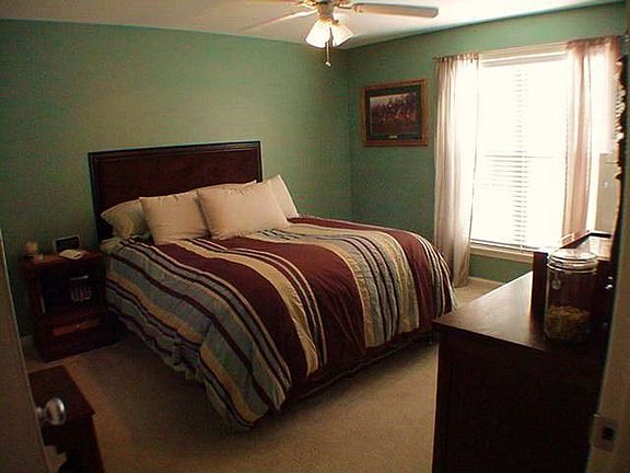 3rd image of 480 Jurich Ct