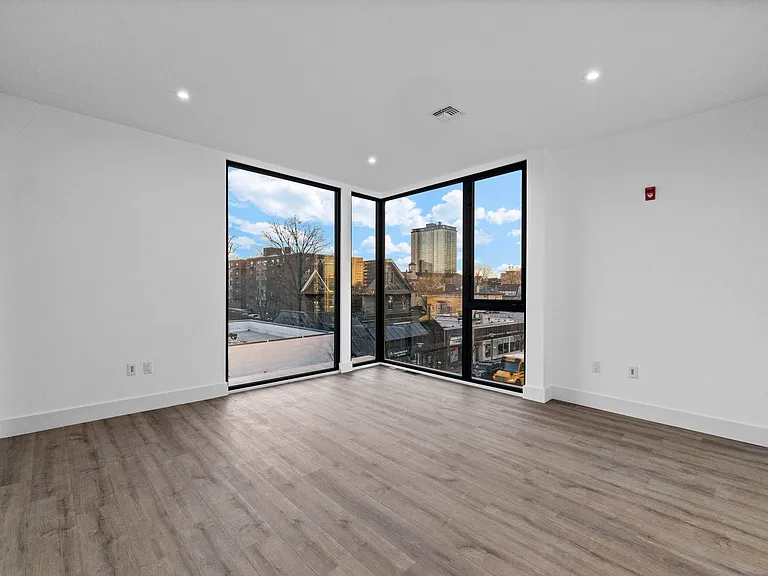 223 Main St #1 — Photo 8