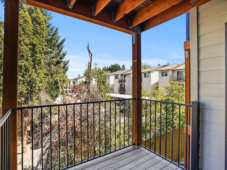 Fisher Park Apartments — Photo 44