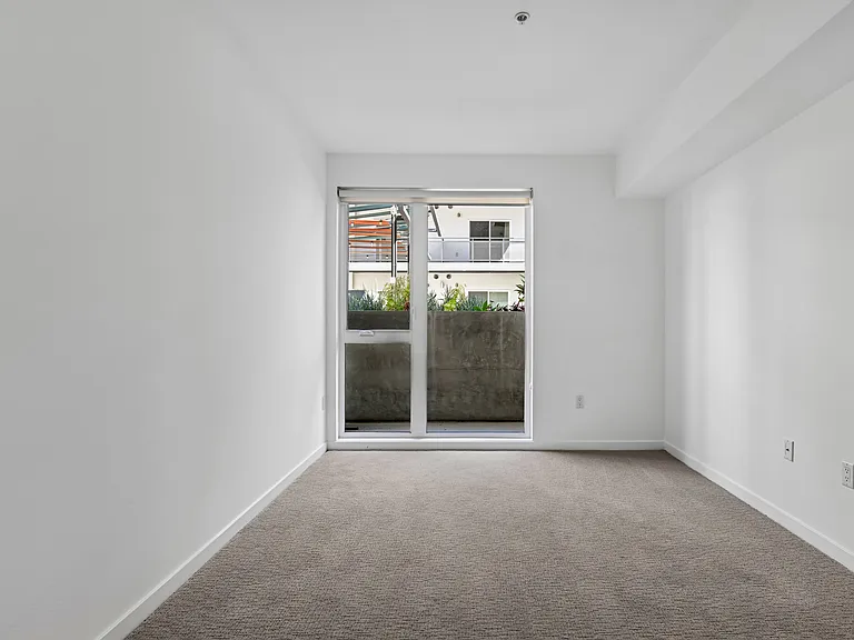 Onyx Glendale — Photo 38