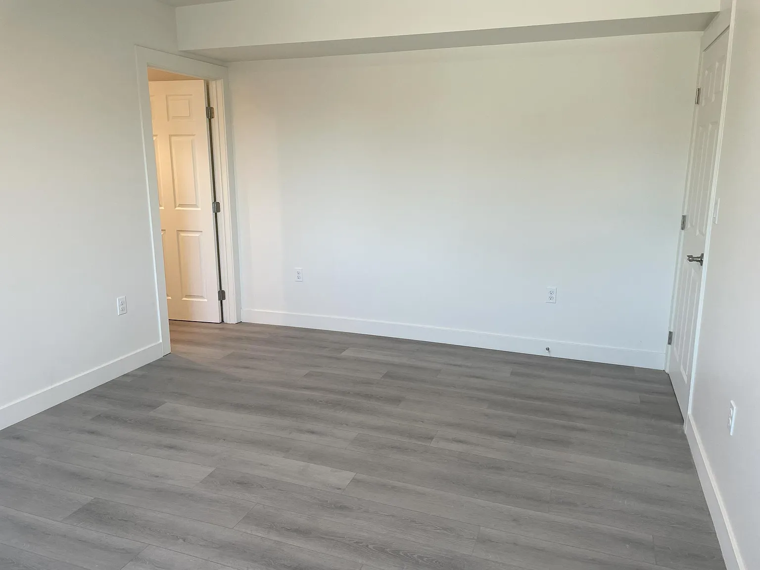 3 bed, 1175 sqft, $2,990 — Photo 4