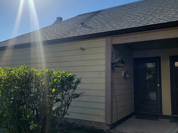3338 Berwyn Ave #93A, North Chicago, IL 60064