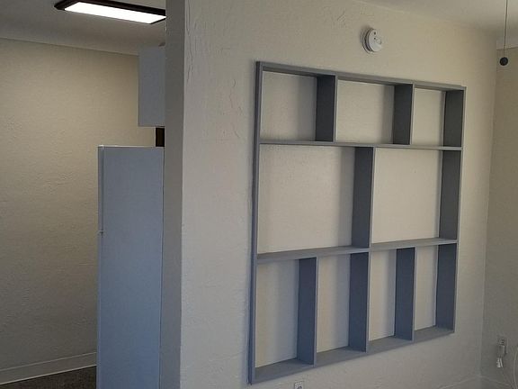3rd image of 1020 Queen St N #A