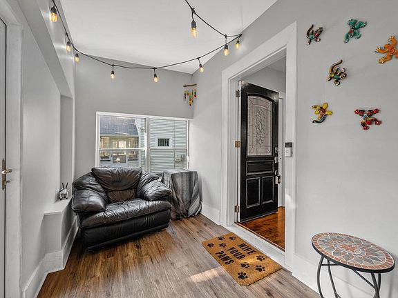 4th image of 217 S Charles STREET