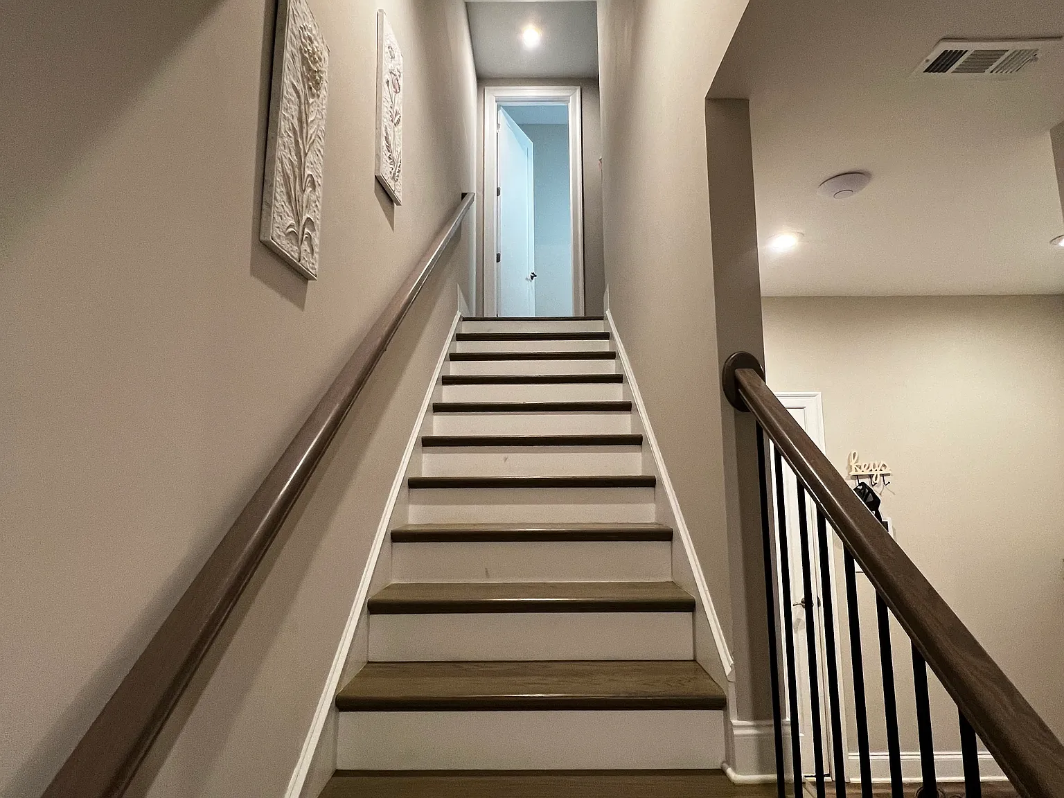 3 bed, 3.5 bath, 2144 sqft, $1,050 — Photo 4