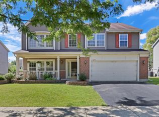 1270 Chesterfield Ln, Grayslake, IL 60030