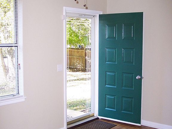 4th image of 6210 Sunnyside Dr