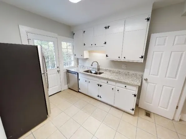 504 N Thomas Rd, Fort Oglethorpe, GA 30742