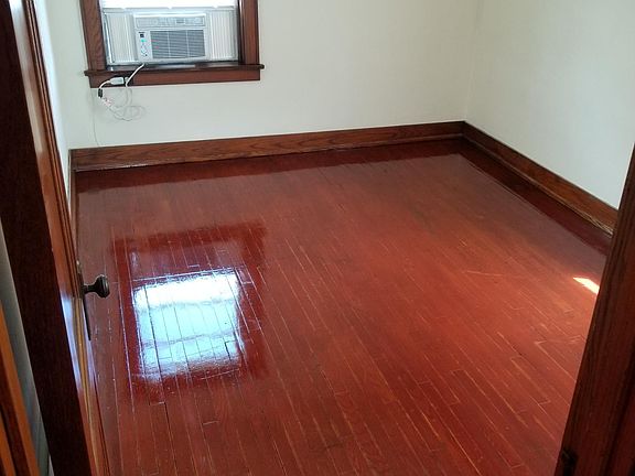 2nd image of 254 Lincolnway APT 6