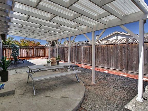3rd image of 6343 Inglewood Dr