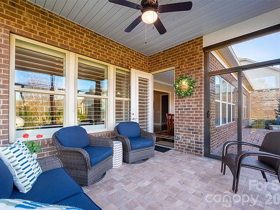 4th image of 1032 Jasper Ln