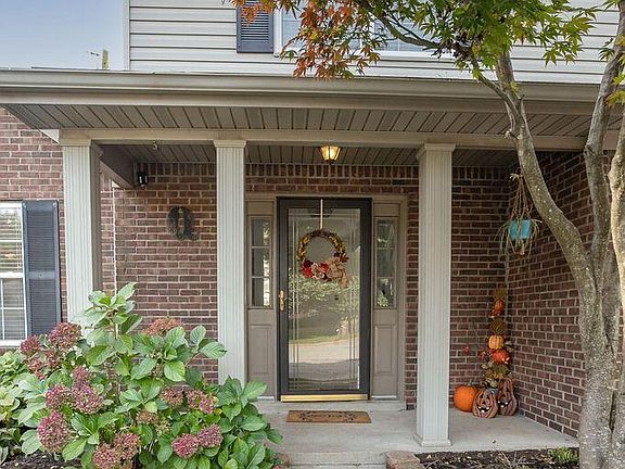 3rd image of 4040 Palmetto Springs Way