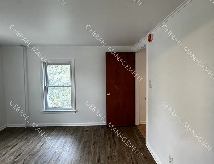 1001 Greenwich St — Photo 8