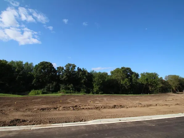 310 10th St S, Sartell, MN 56377