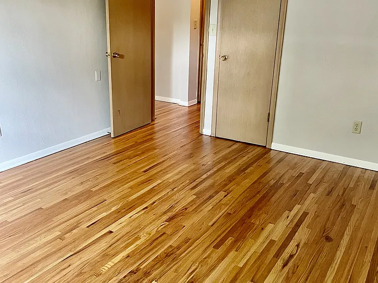 Snelling Avenue Apartments — Photo 15
