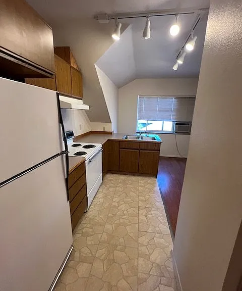 354 NE Penn Ave #3 — Photo 8