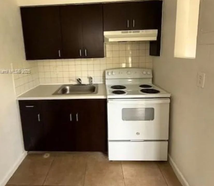 1st image of 2554 NW 14th St APT 1