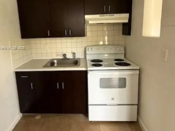 2554 NW 14th St APT 1