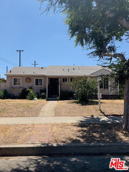 2nd image of 384 Barry Dr