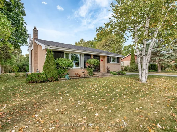 32 Glen Rd, Belleville, ON K8P 4G1