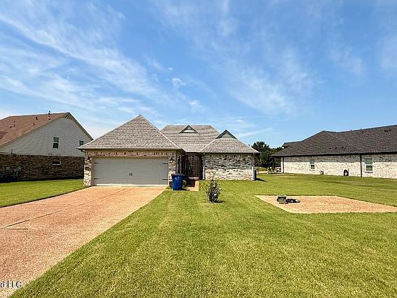 4th image of 4928 E Margarette Cir
