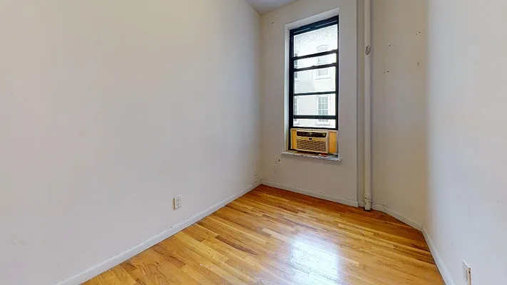 Rented by Bond New York | media 5