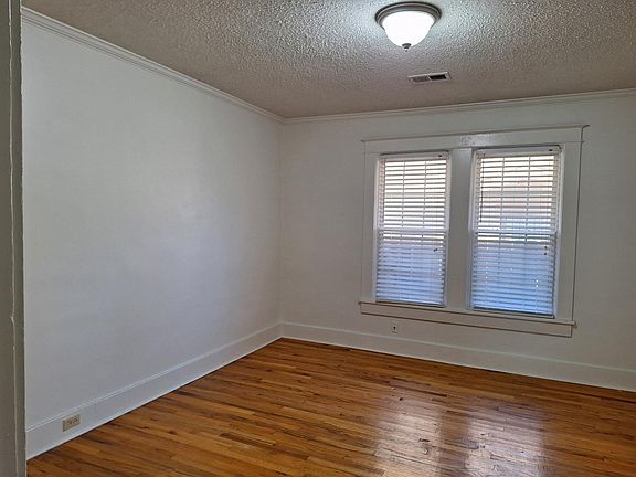 5th image of 3683 Douglass Ave