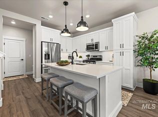 205 S Ripplerock Ln, Star, ID 83669